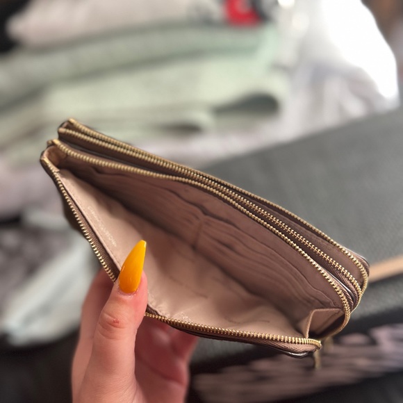 Michael kors zippered Brown and tan 2 zippered wallet/wristlet - Picture 11 of 16